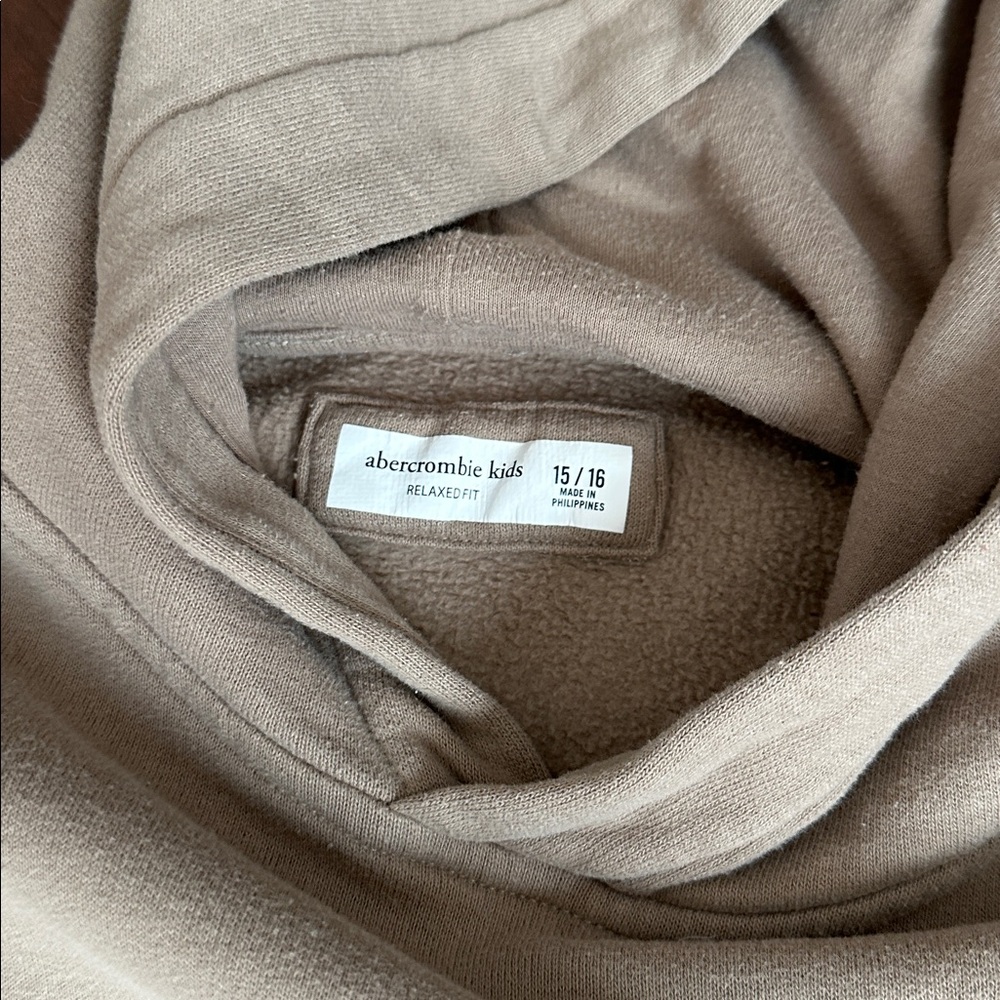 Abercrombie Kids Taupe and Stone hoodies! Boys size 15/16, great used condition! - Picture 9 of 14